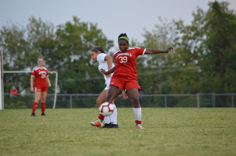 Lady Card Soccer goes for district title