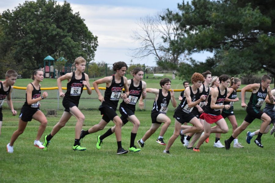 Cross Country teams excel at region, advance to state