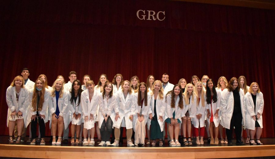 Biomed+students+earn+white+coats+in+ceremony+Oct.+20