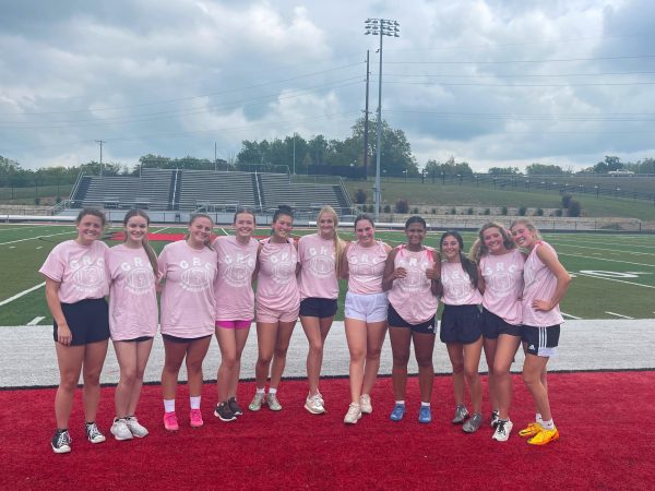 Seniors pose after the Pep Clubs first event, the Powderpuff game which kicked off Homecoming week. 